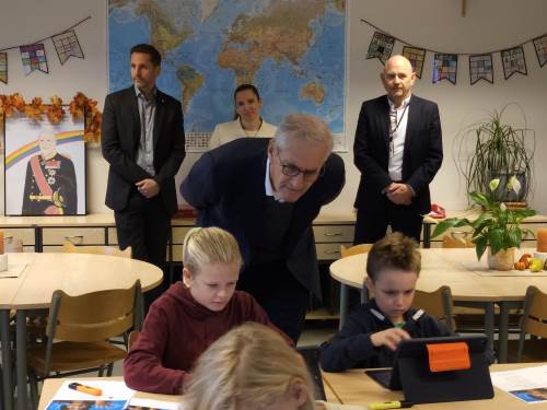 Statsministaren på besøk i 5.klasse. 